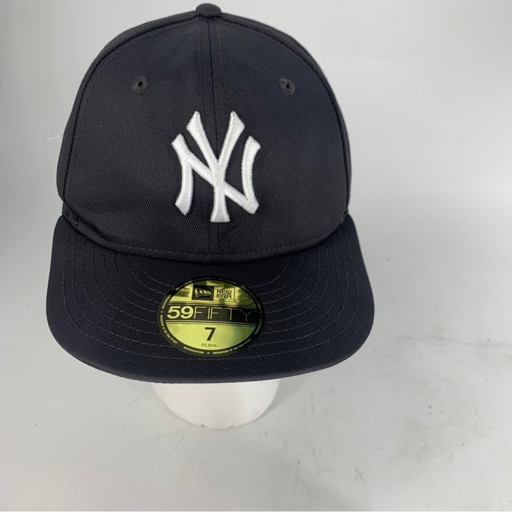 New York Yankees Cap New Era 59FIFTY size 7 Navy Blue